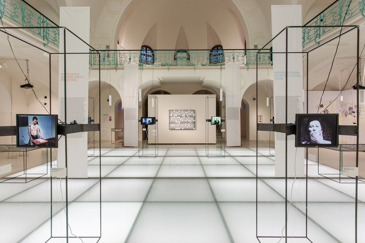 Poezie & Performance, 17. 12. 2020 – 2. 5. 2021, Místo konání. Curated by Tomáš Glanc, Sabine Hänsgen, Pavel Novotný. (exhibition view)