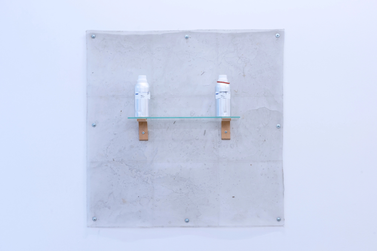 Being fogs and clouds, 2017
Clear glycerine soap base, natural black clay, ash, shelf, screws, found object, fragrance BODY AI (III) and (IV) (produced with support of IFF Inc.; in collaboration with Caroline Dumur), aluminium bottle with label (edition of 10).
Photos: Arnas Anskaitis