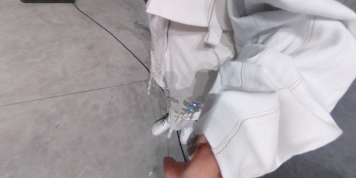 DOROTA GAWĘDA & EGLĖ KULBOKAITĖ, YGRG 159:SULK II,   2018. Performance and video installation.