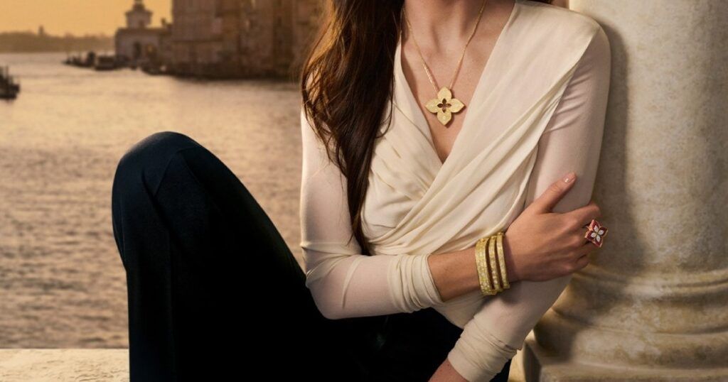 Roberto Coin luxury gold jewelry collection featuring Venetian craftsmanship designs