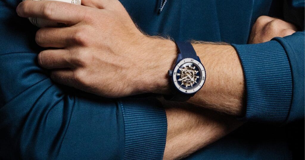 Rado Captain Cook beads-of-rice bracelet rotating anchor logo signature design