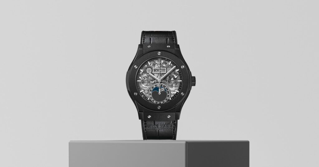 Unisex luxury watch with neutral design showcasing versatile timepiece features