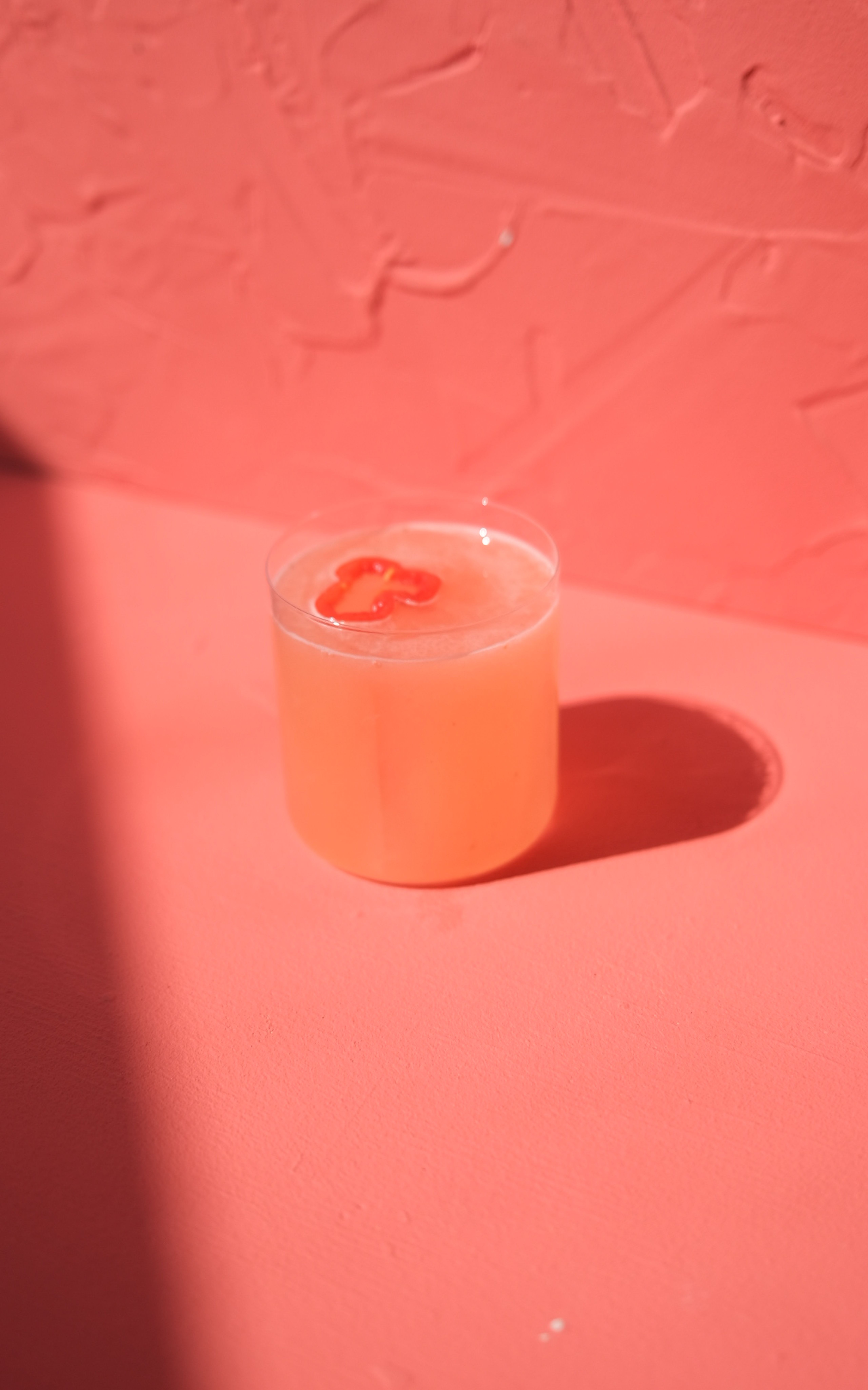 Bild på cocktailen Habba-berry marg med gin ifrån Skrea Backe Destilleri