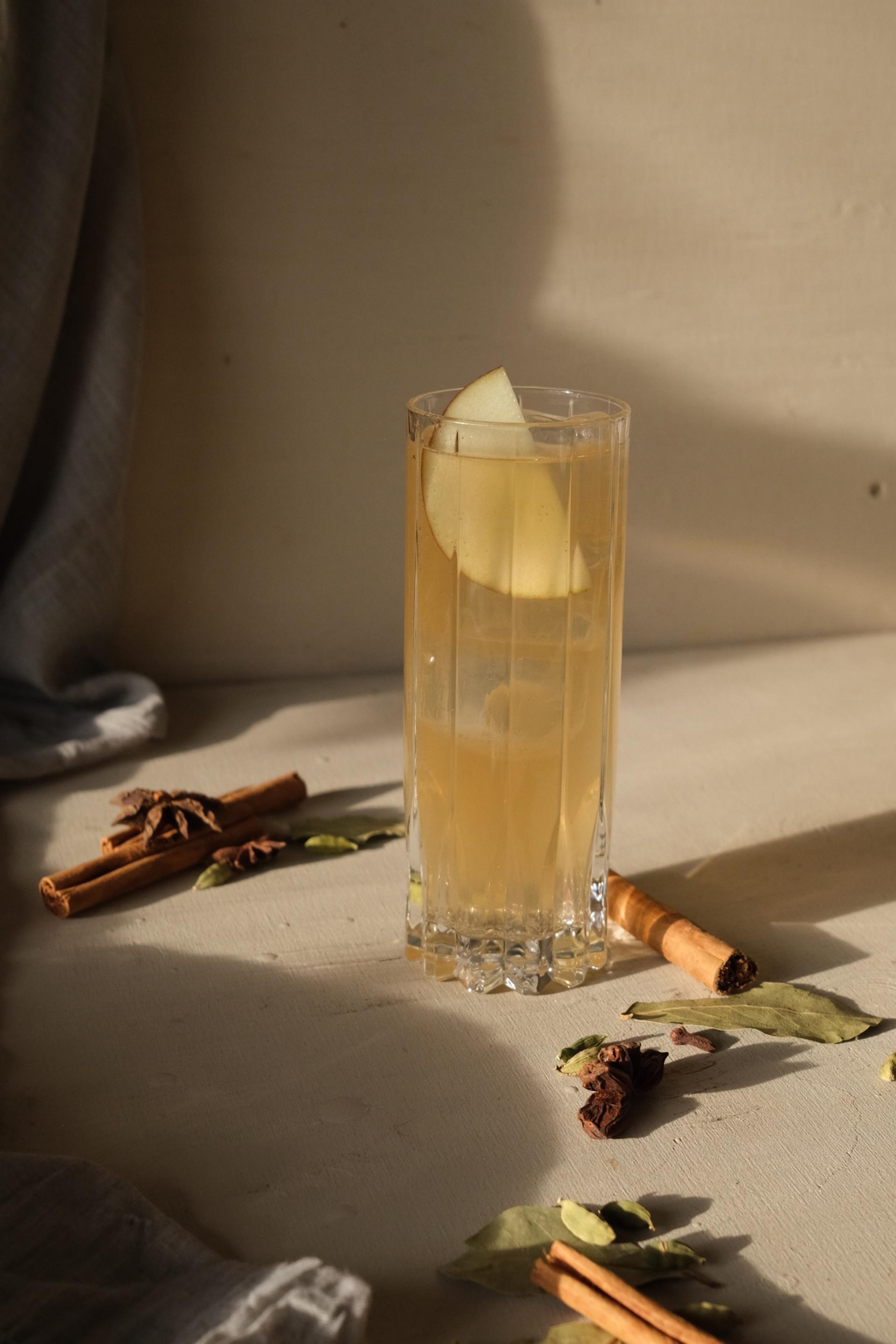 Bild på Skrea Glögg och tonic drink