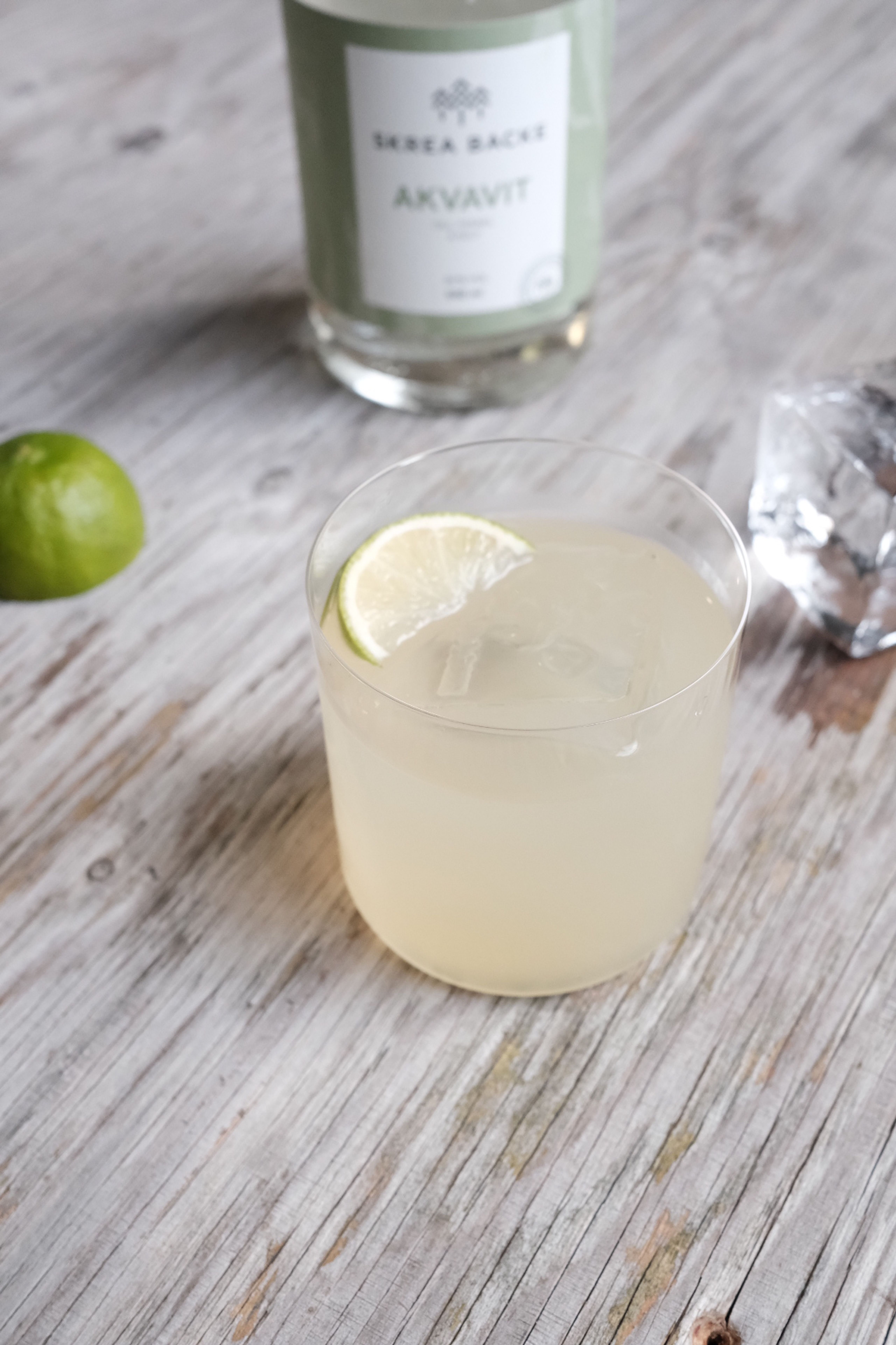 Bild på Skrea Backe Akvavit Gimlet