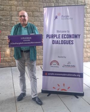 Neeraj Khanna of NK Consultants with the pledge
