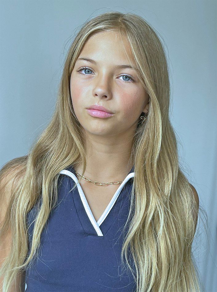 Phoebe Taylor — photo 4