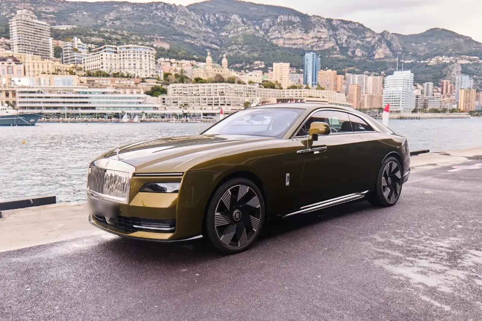 Rolls-Royce Spectre Electric — Grand tourer