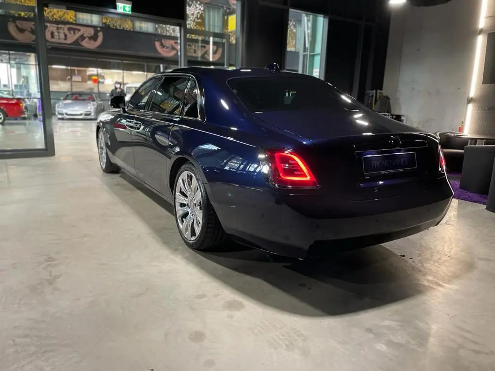 Rolls-Royce Ghost Long – 4