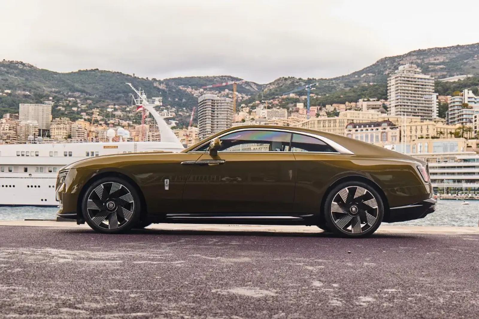 Rolls-Royce Spectre Electric – 2