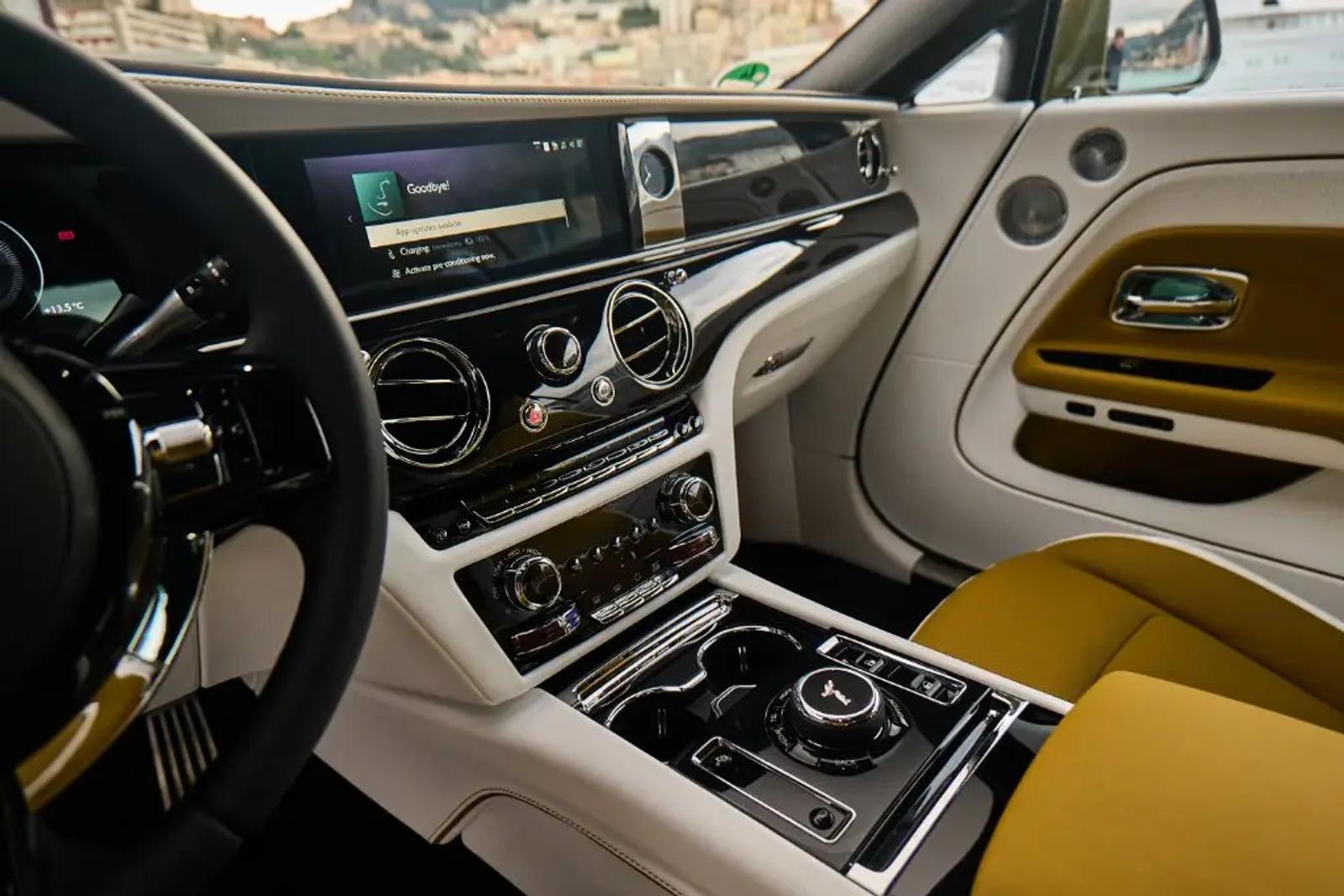 Rolls-Royce Spectre Electric – 5