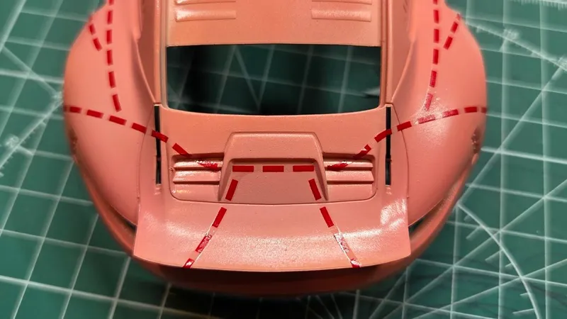 黒い2本の縦線は先に貼っておくか、もしくは黒く塗っておく。