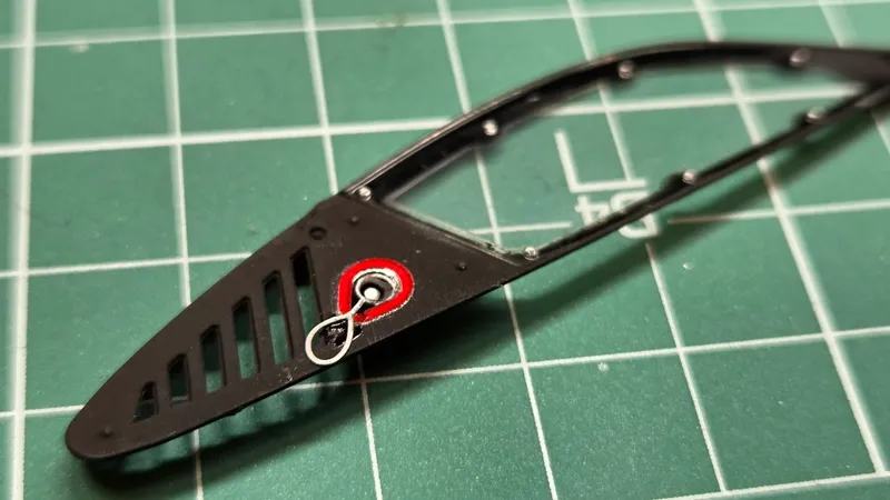 こういうのはエッチングパーツならではの質感