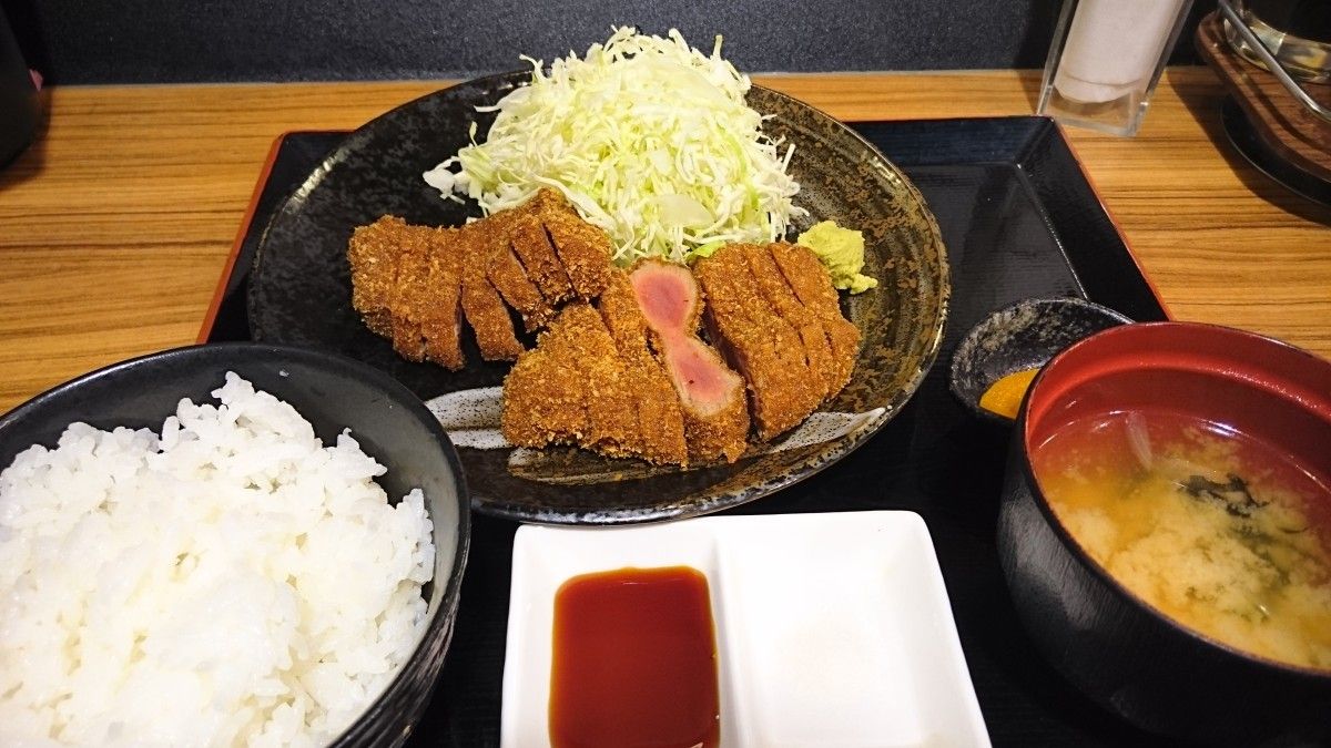 牛かつ屋で行列の計算