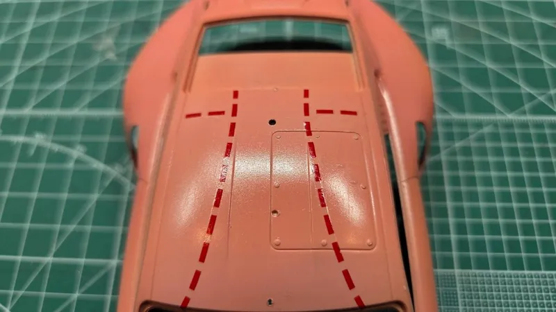 貼りやすい屋根の部分から