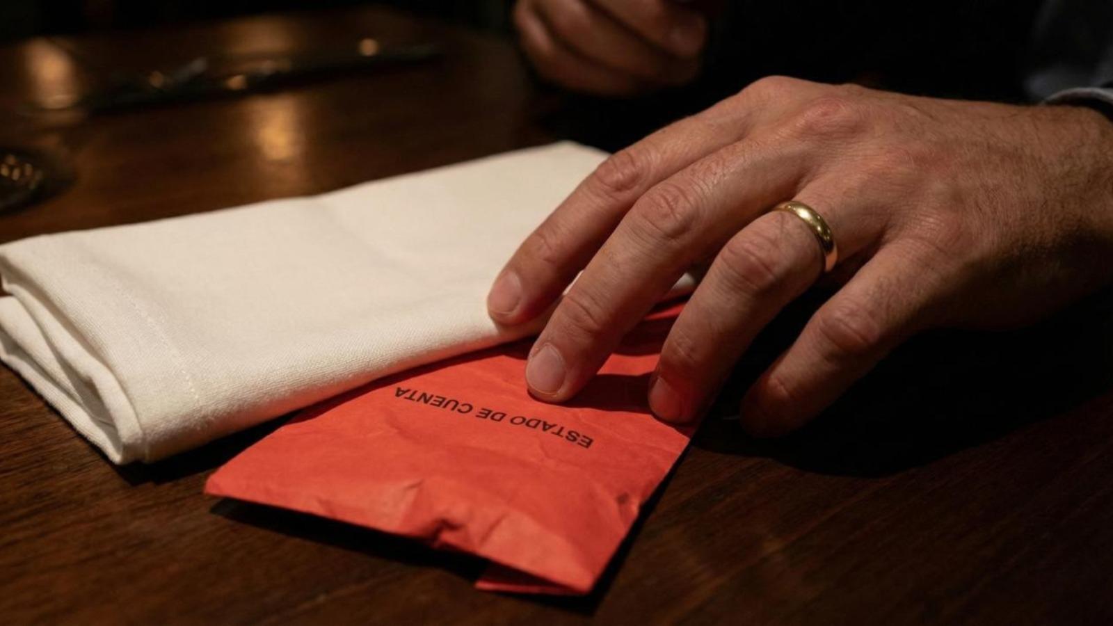 AMOR, DEUDAS Y CAPITULACIONES: COMO HABLAR DE PLATA SIN MATAR LA PASIÓN