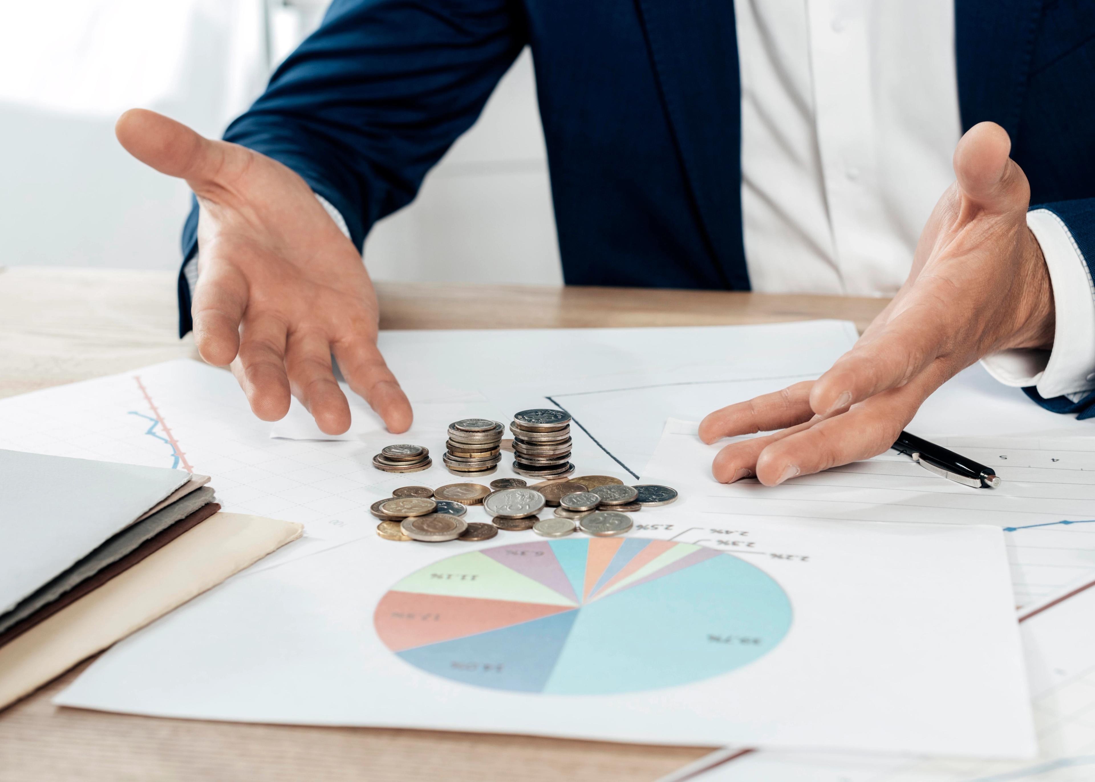 CDT VS FONDOS DE INVERSIÓN:  VENTAJAS, DESVENTAJAS Y EJEMPLOS PRÁCTICOS [2025]