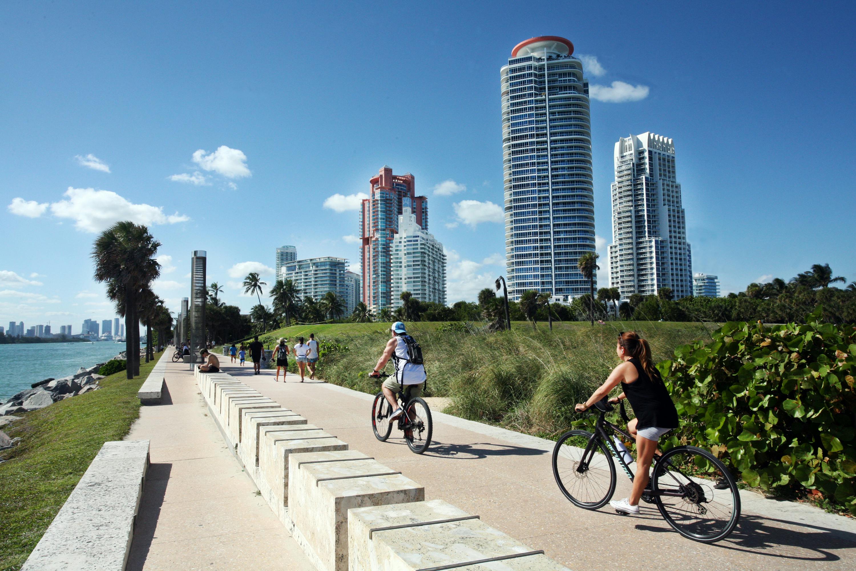 bike tour or miami