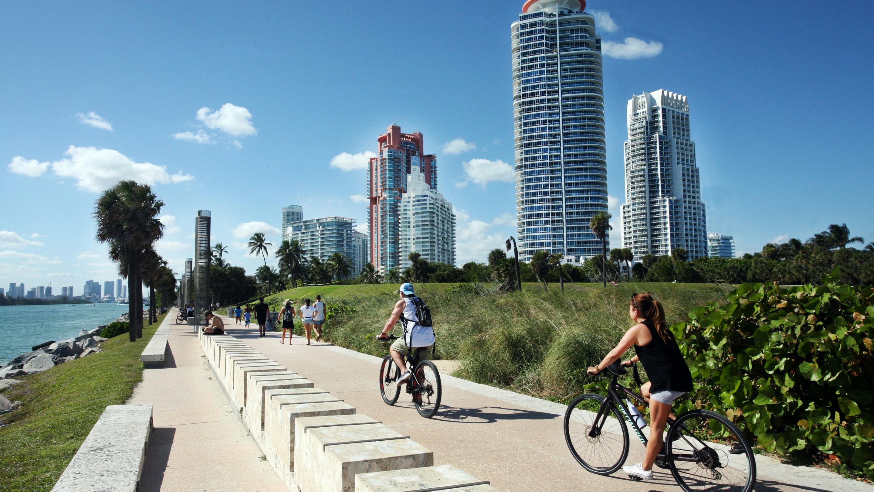 bike tour or miami