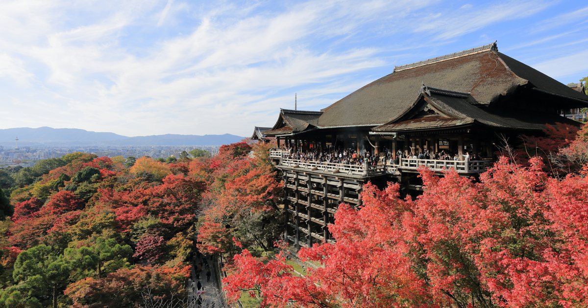 Kiyomizudera Kyoto: Wooden Stage Views, Quiet Timing, and Visit Tips