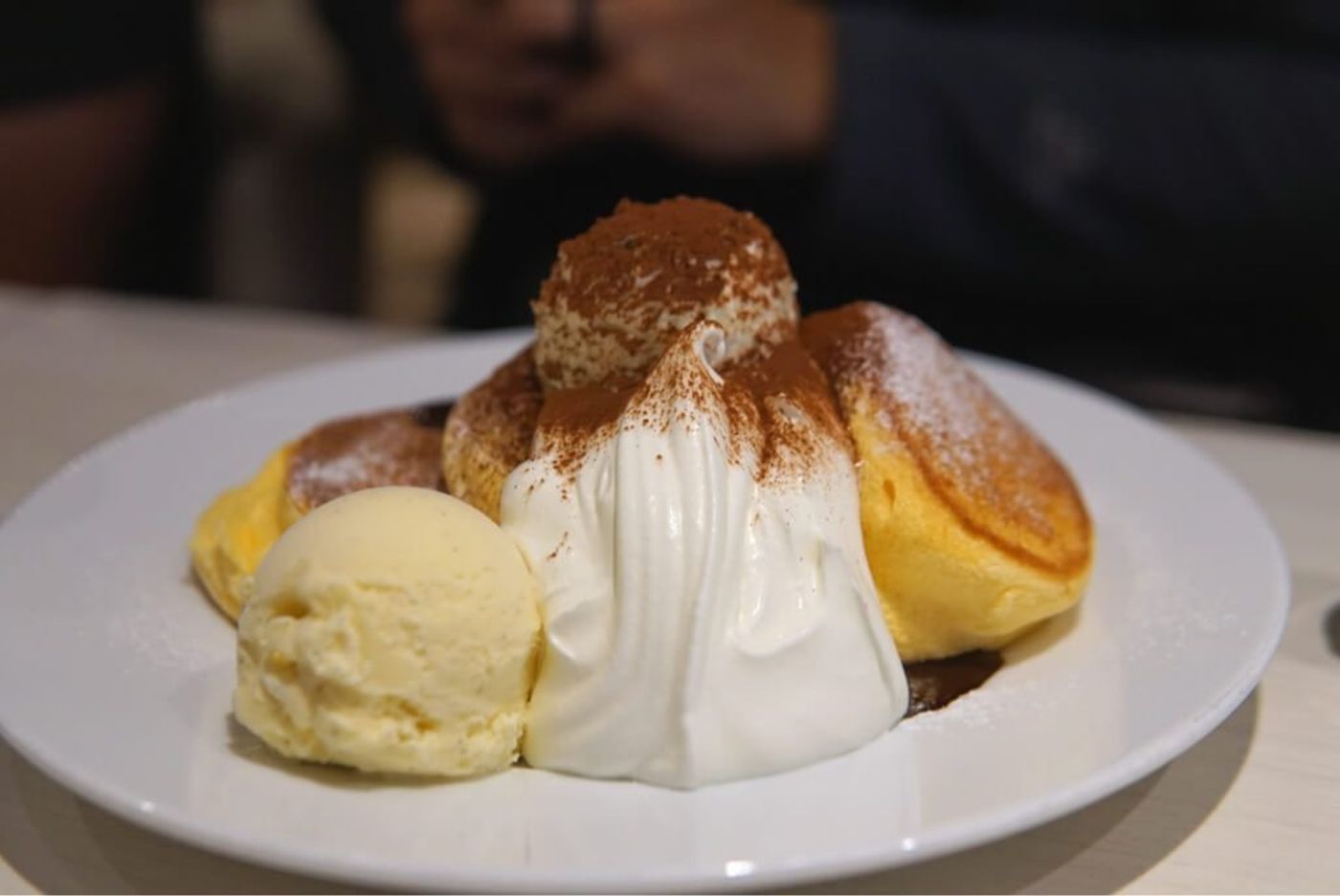 Tiramisu Pancakes (1390 yen)