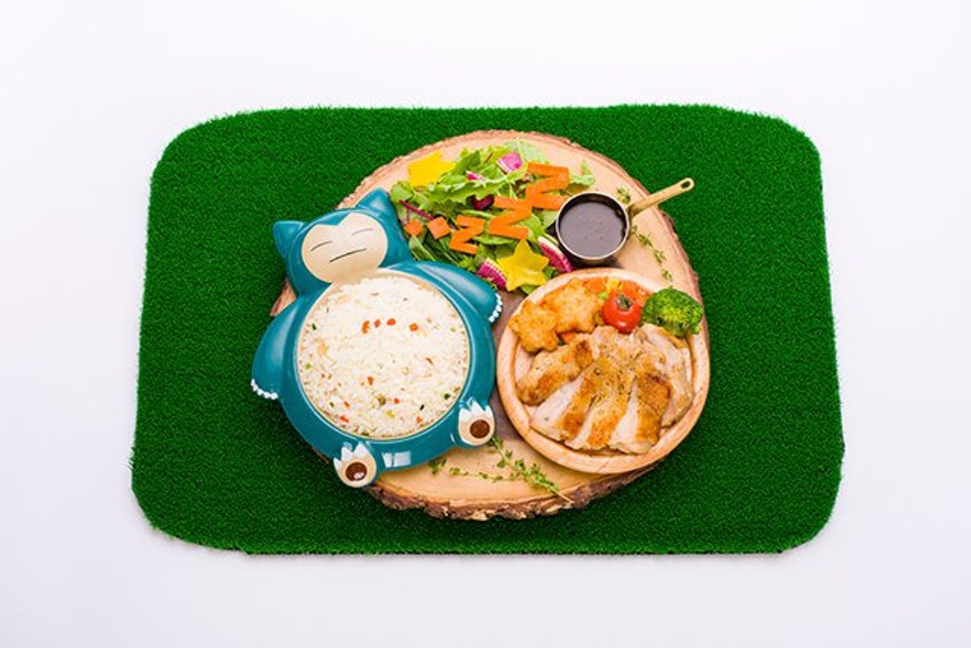 Snorlax's Full-Stomach Lunch Nap Plate (1,958 yen)