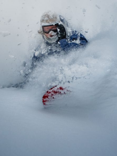 Best Women's Snowboard Jacket | Buyer's Guide | Arc'teryx United