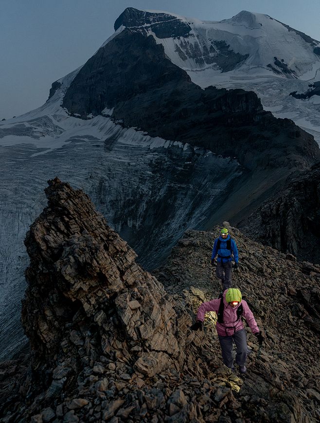Men's Accessories: Hats, Socks, Gloves, & More | Arc'teryx United