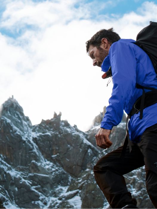 How to choose lightweight and waterproof pants for outdoor activities