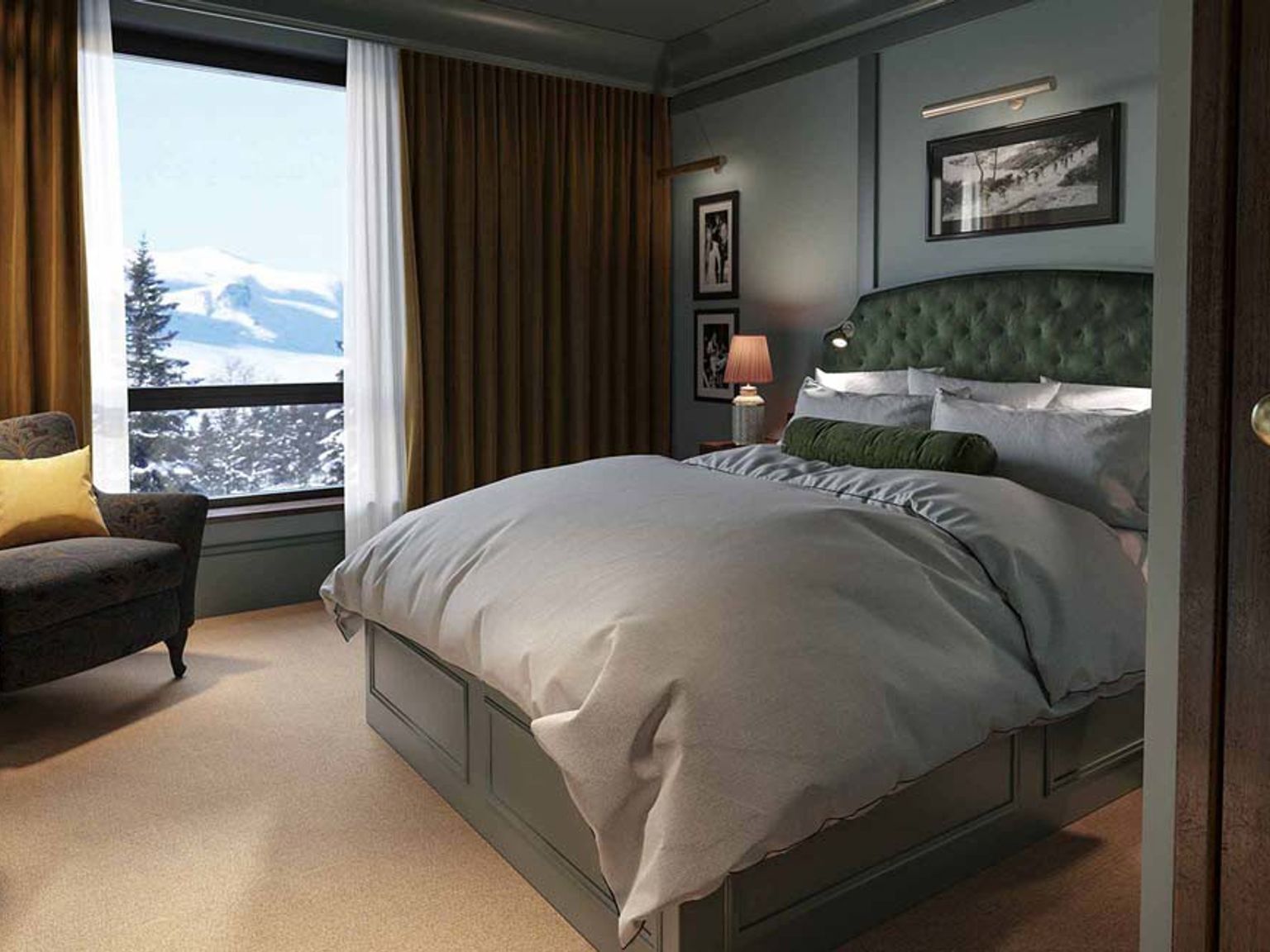 en kunstners indtryk af et hotelværelse med en stor seng, stol, bord og vindue