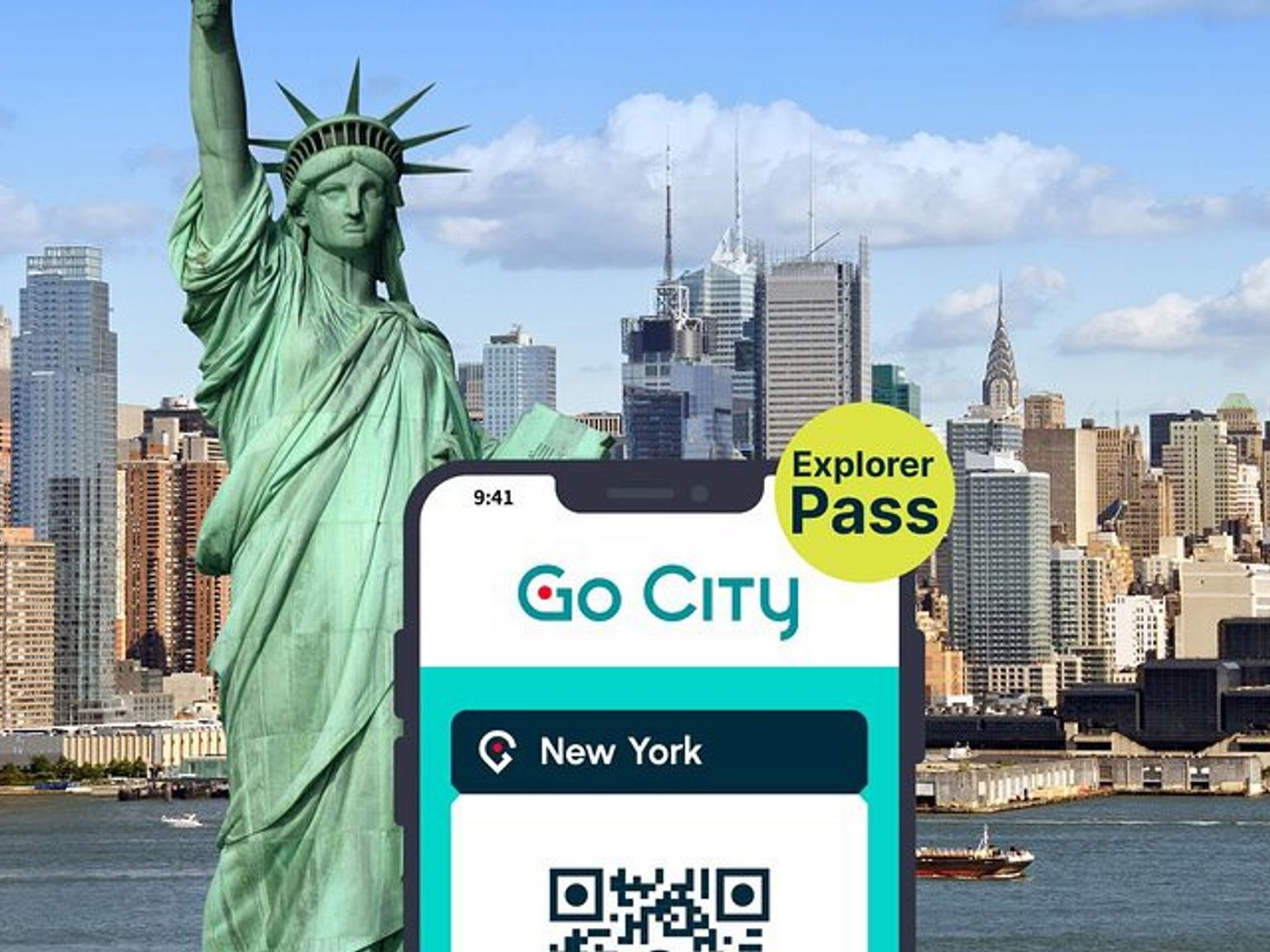 Frihetsgudinnan står bredvid en mobiltelefon med New Yorks stadssilhuett i bakgrunden.
