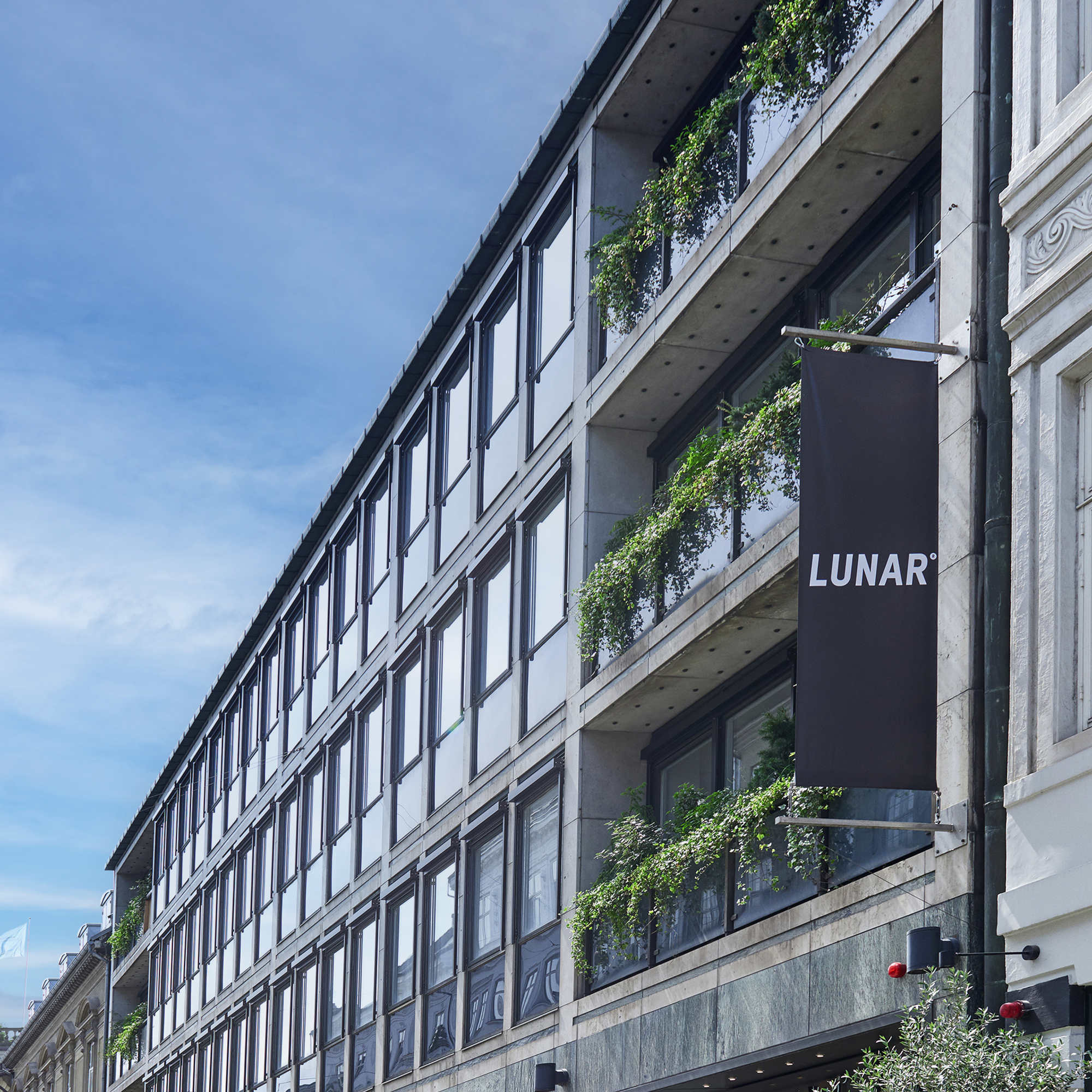 LunarOffice_Edit_02