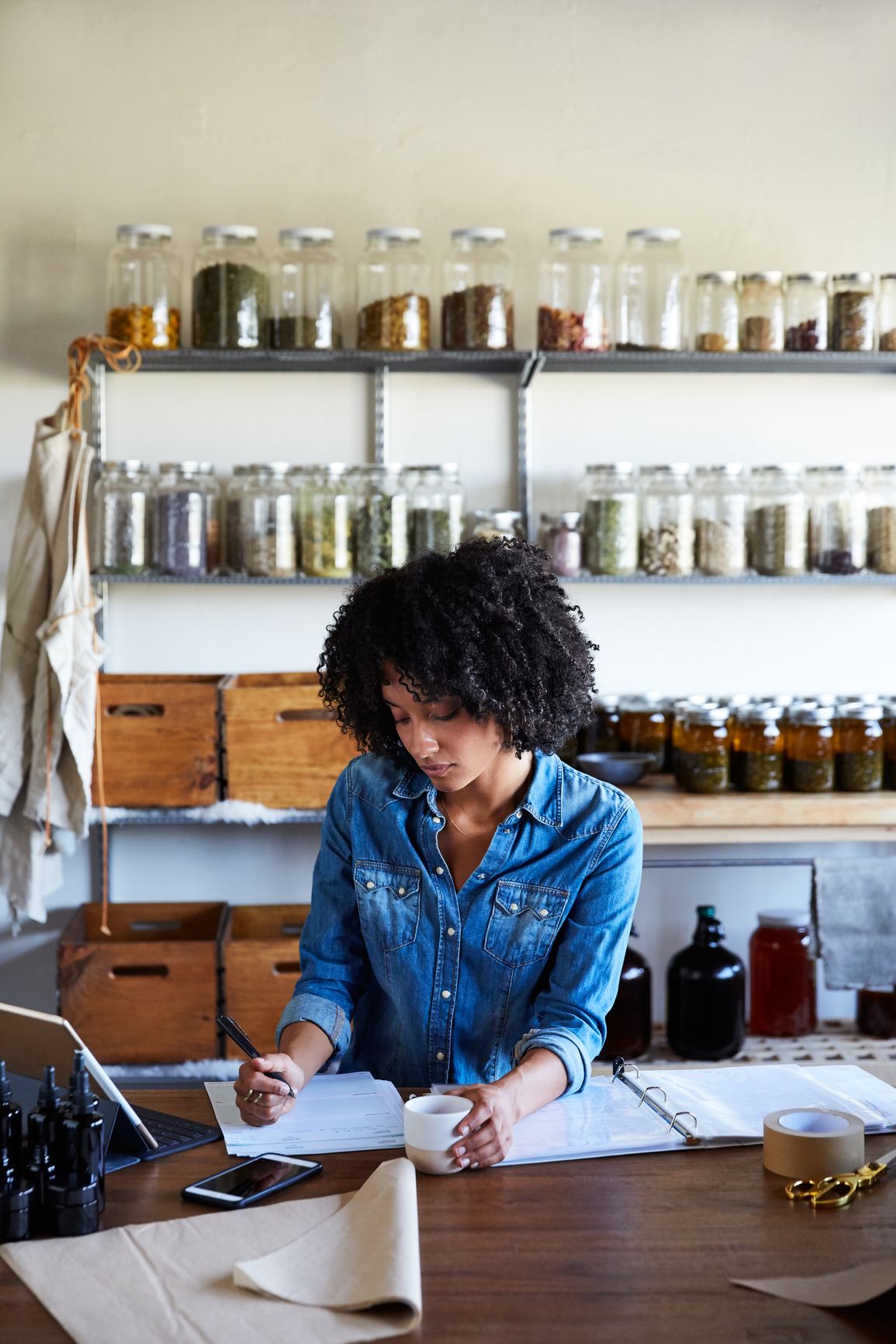 Stocksy_txpf74a465akHj300_Medium_983646