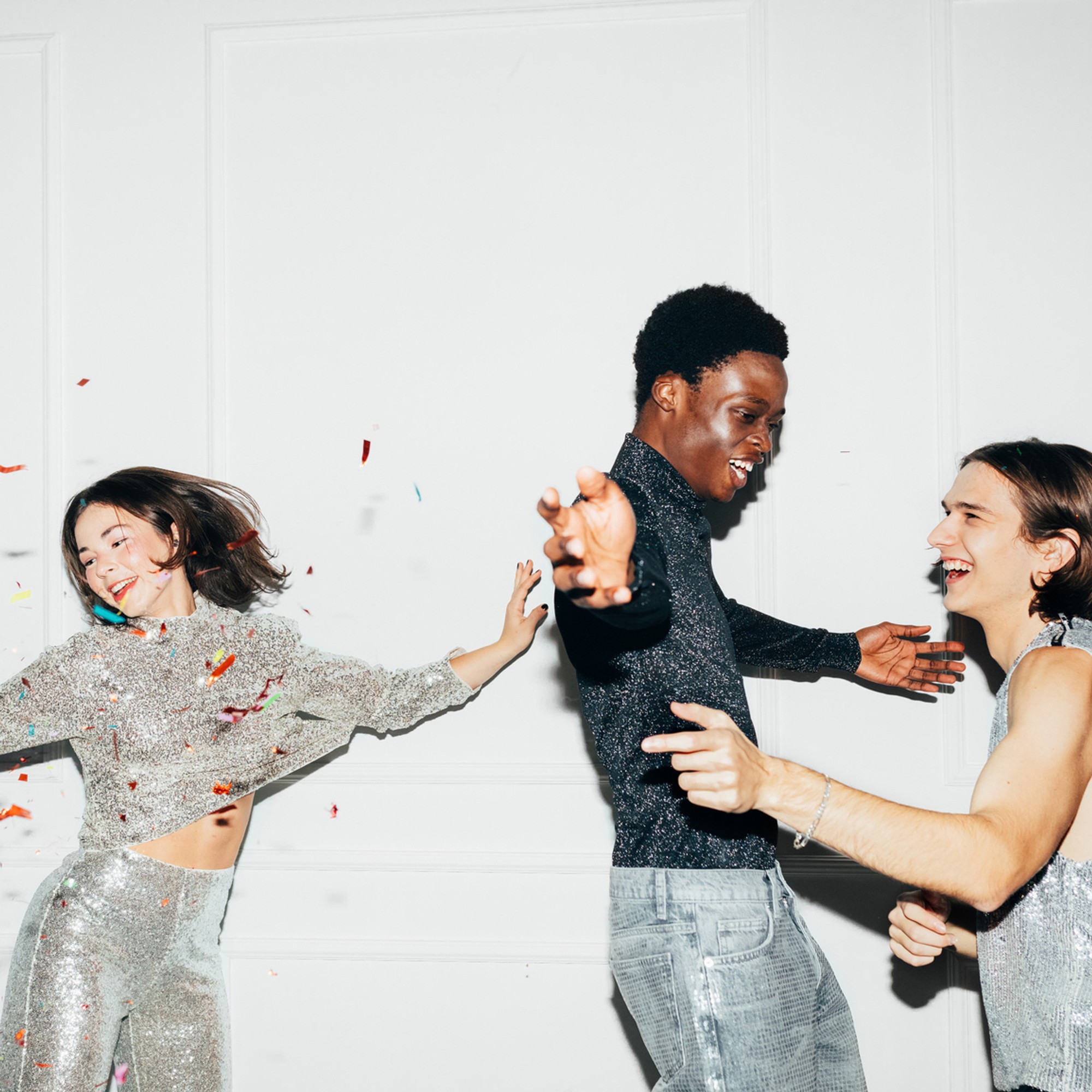 Stocksy_txp57bcbd85QCr300_Medium_5782971_square