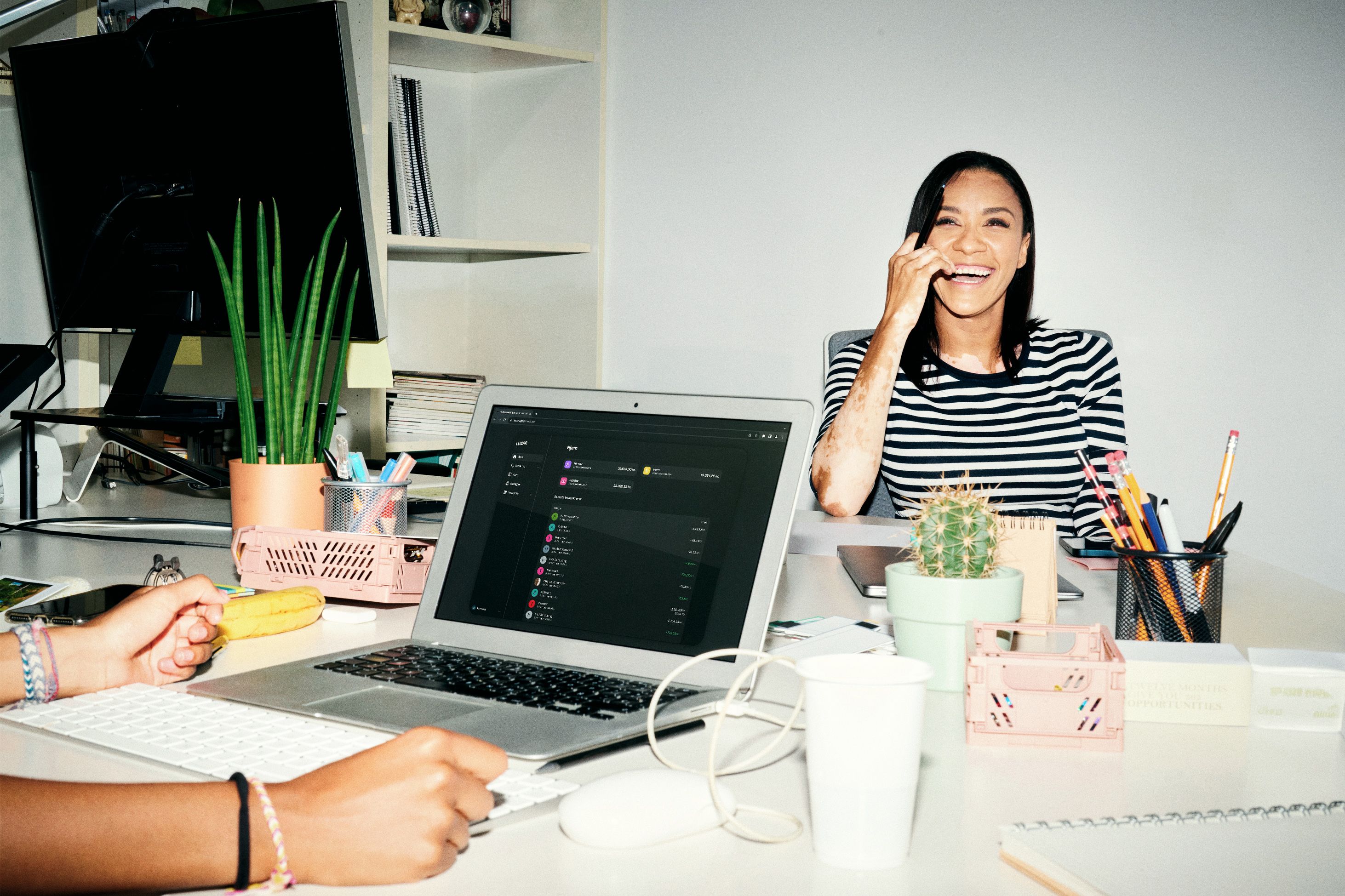 Stocksy_txp1c56b42eXhl300_Large_4823915_retouched_sRGB