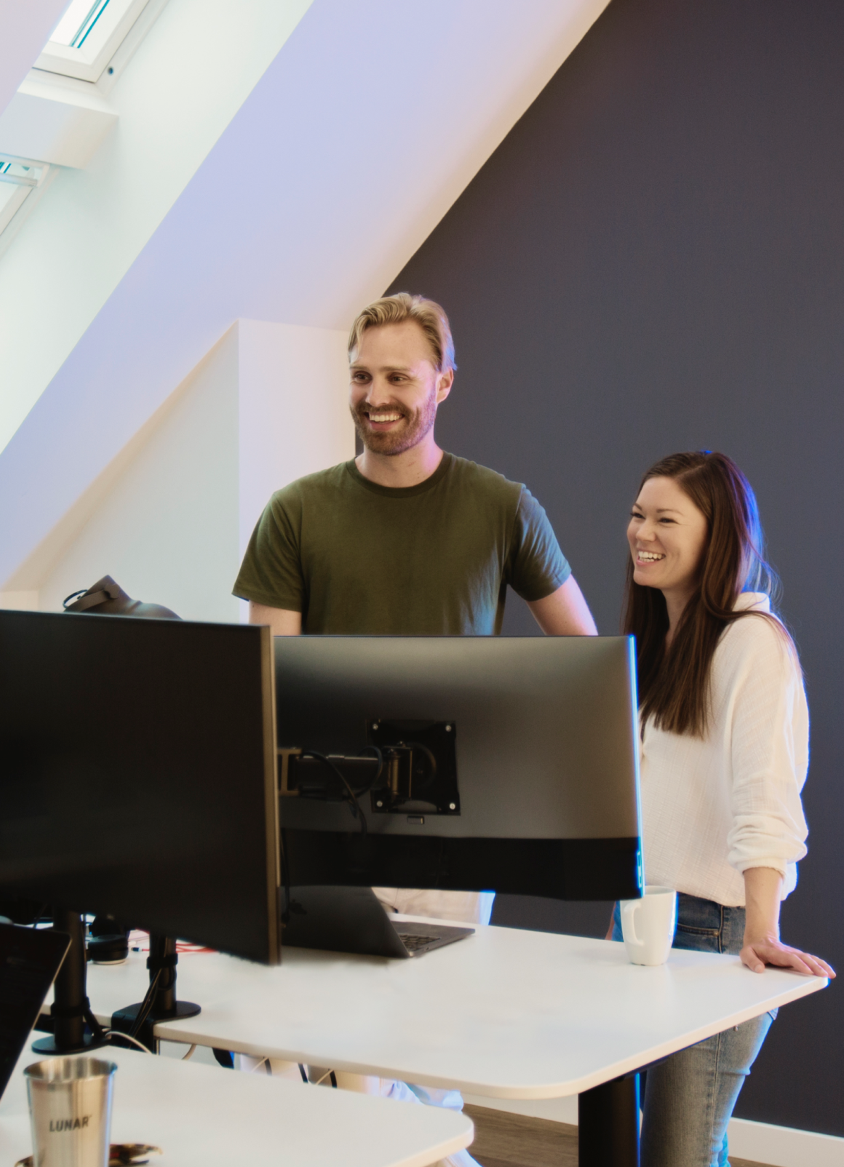 Lunar_App_Mint_woman_Spend (DA)_Lowres 6