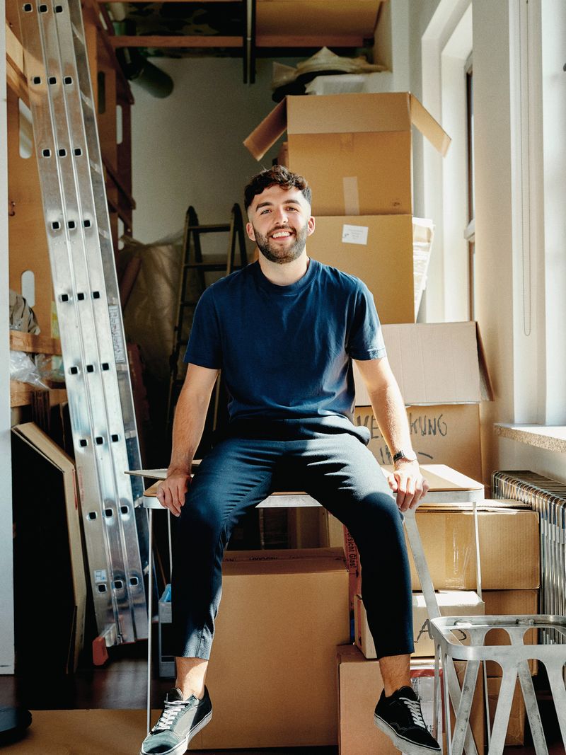 Stocksy_txpf74a465akHj300_Medium_2135854_retouched_sRGB