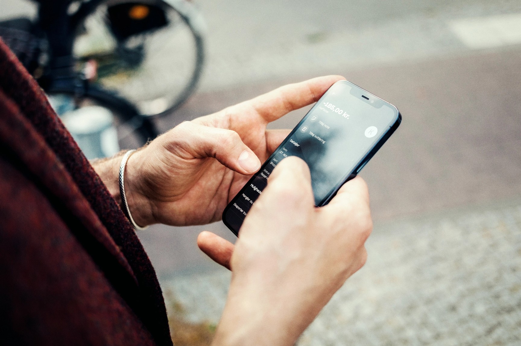 Stocksy_txp1c56b42eXhl300_Large_4723394_retouched_sRGB