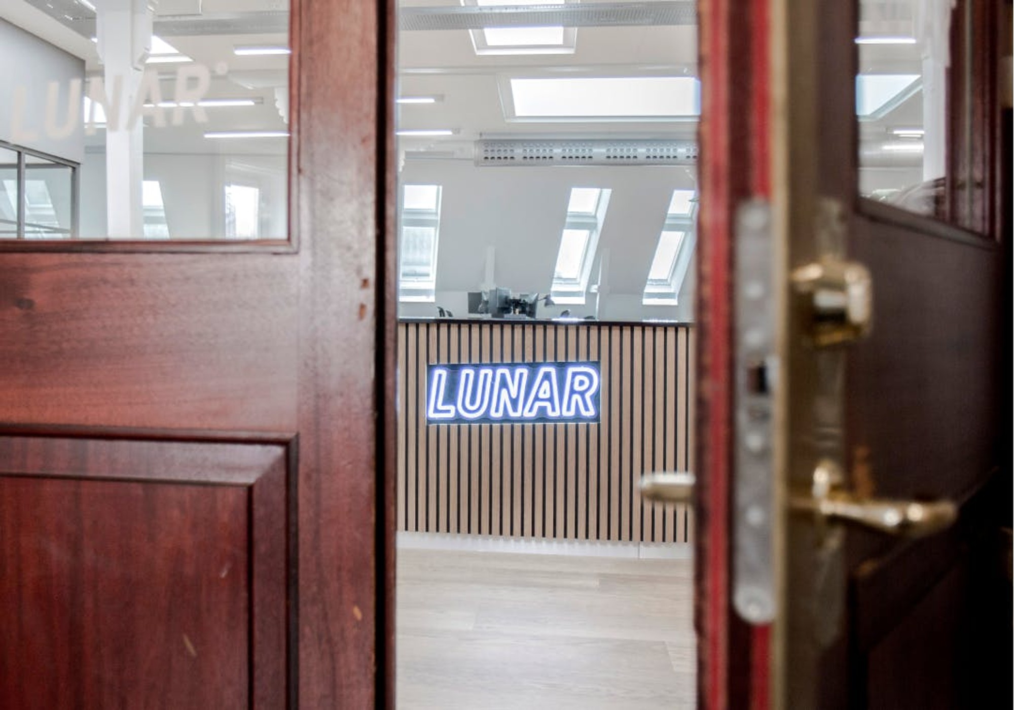 c4562d70-7f9a-455d-98b9-fd0bf3b96040_lunar_environment_office_door