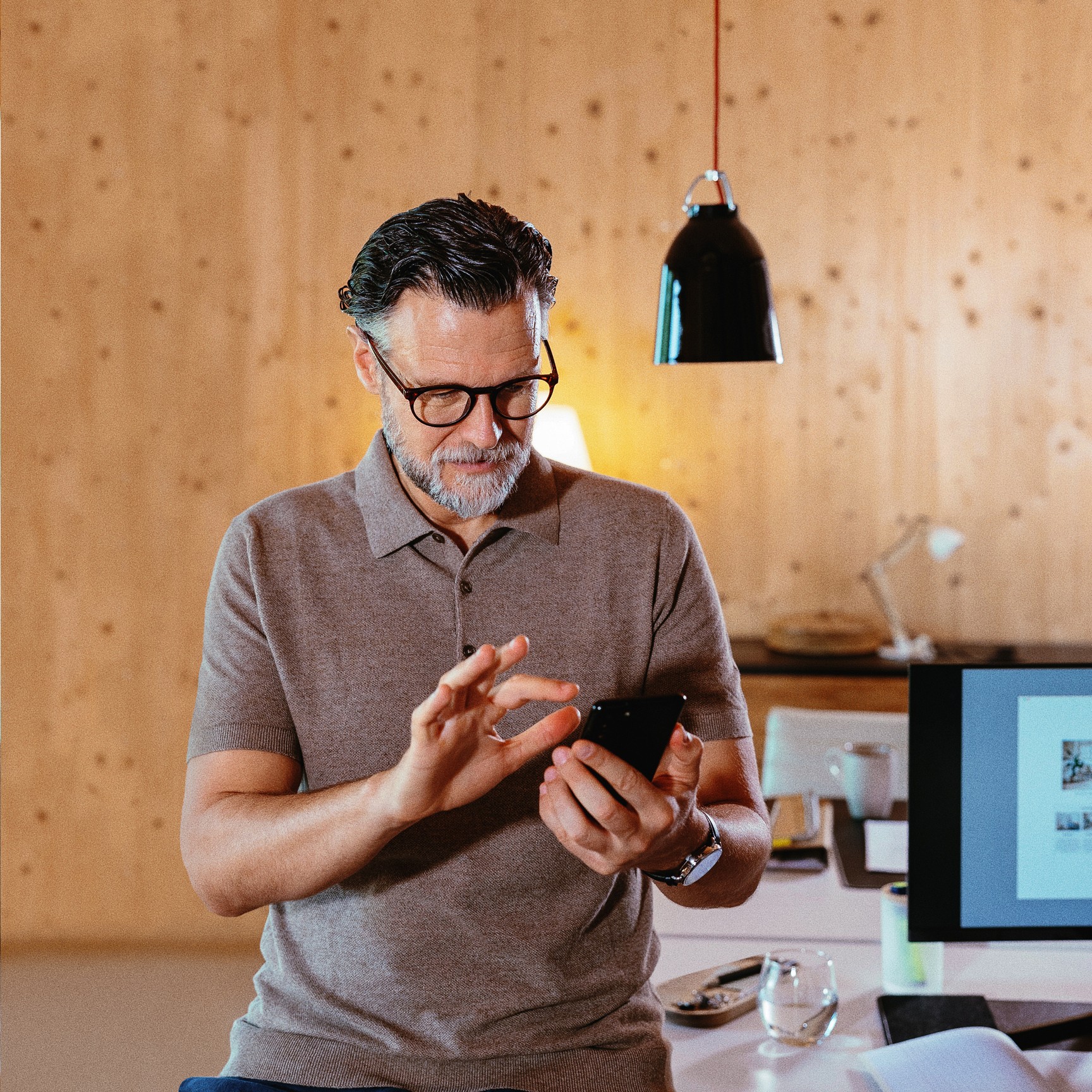 Stocksy_txp5a3f8db8wIk300_Large_4893411_retouched