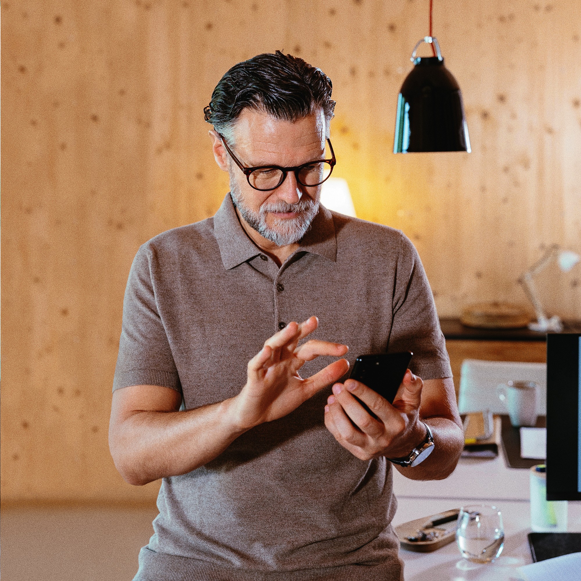 Stocksy_txp5a3f8db8wIk300_Large_4893411_retouched