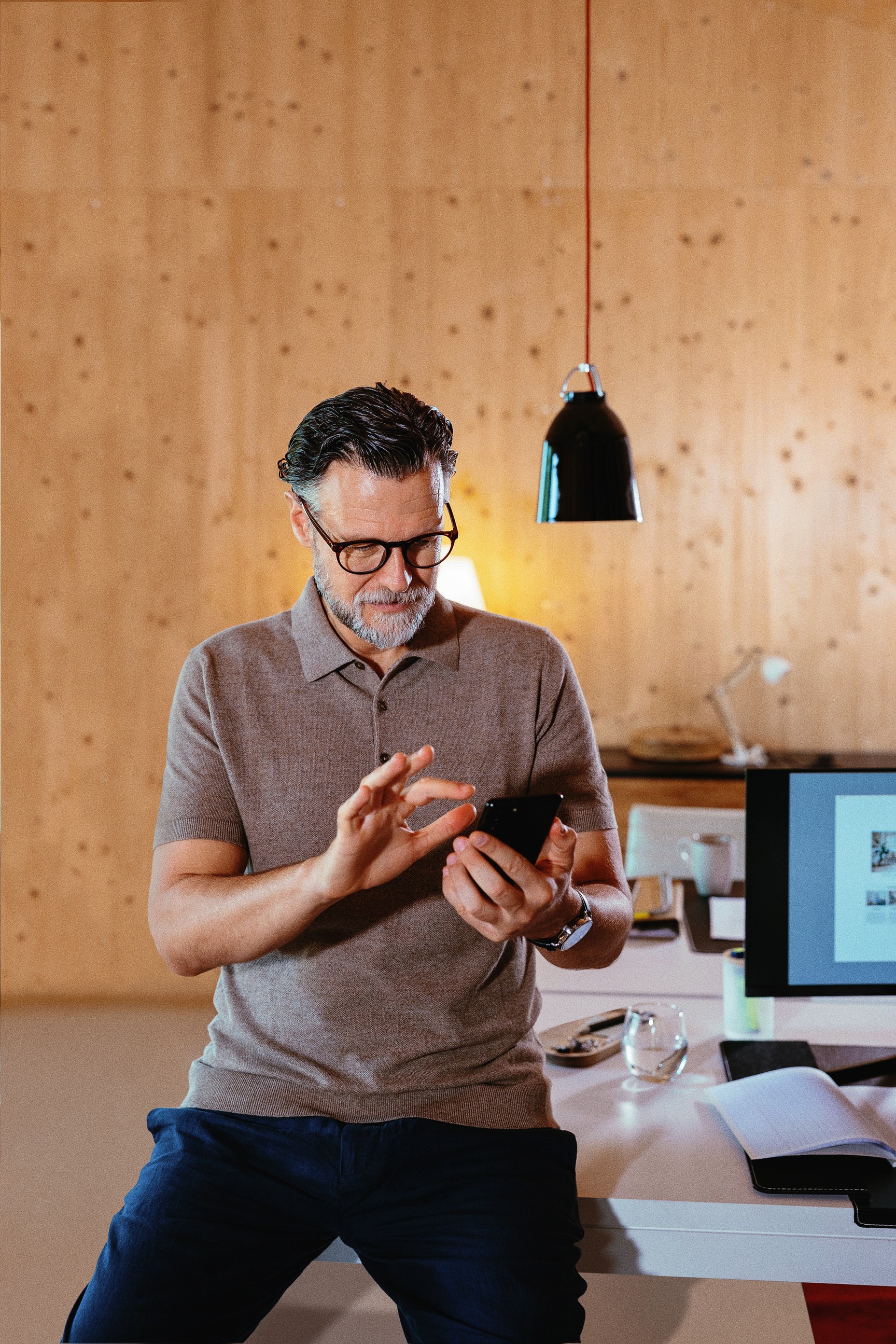 Stocksy_txp5a3f8db8wIk300_Large_4893411_retouched