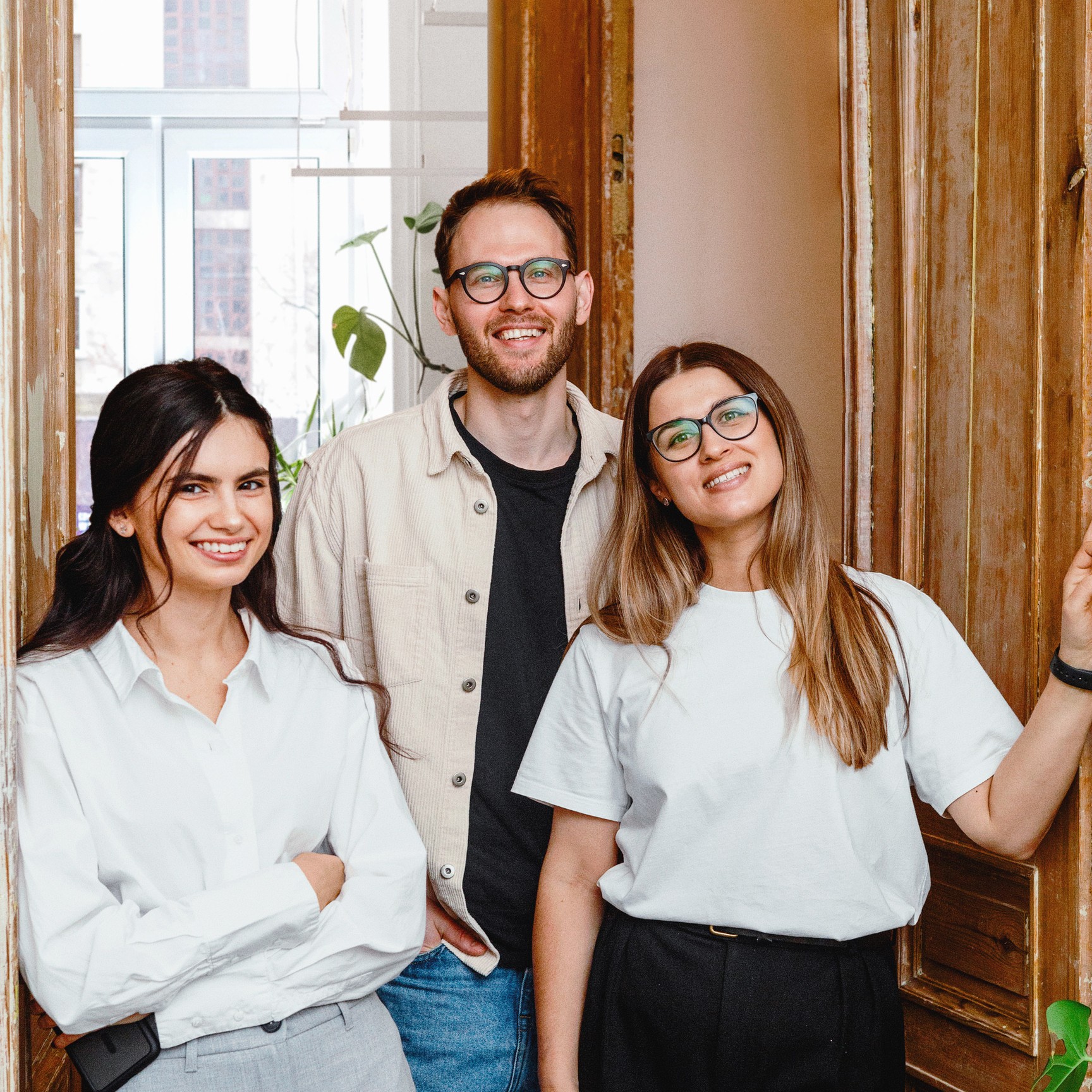 Stocksy_txp5a3f8db8wIk300_Large_5294350_retouched