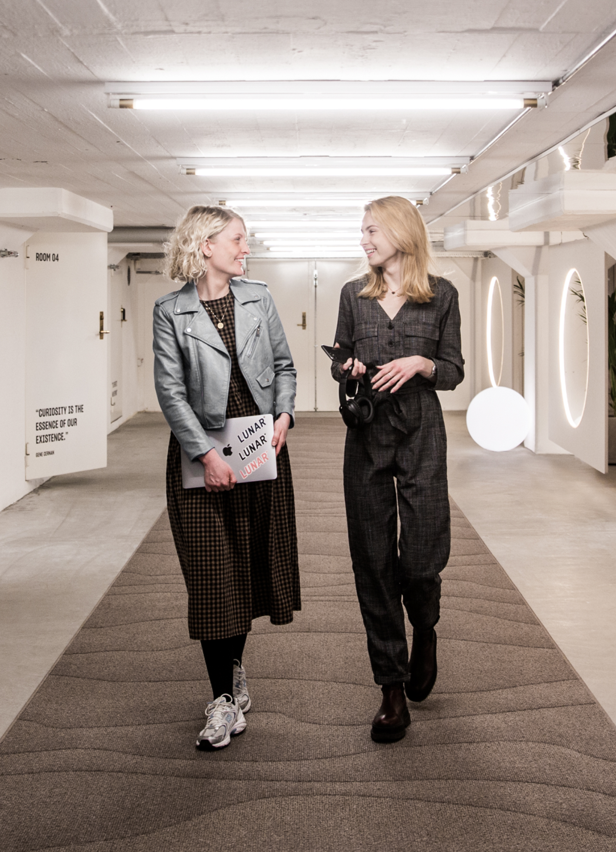 Lunar_App_Mint_woman_Spend (DA)_Lowres 4