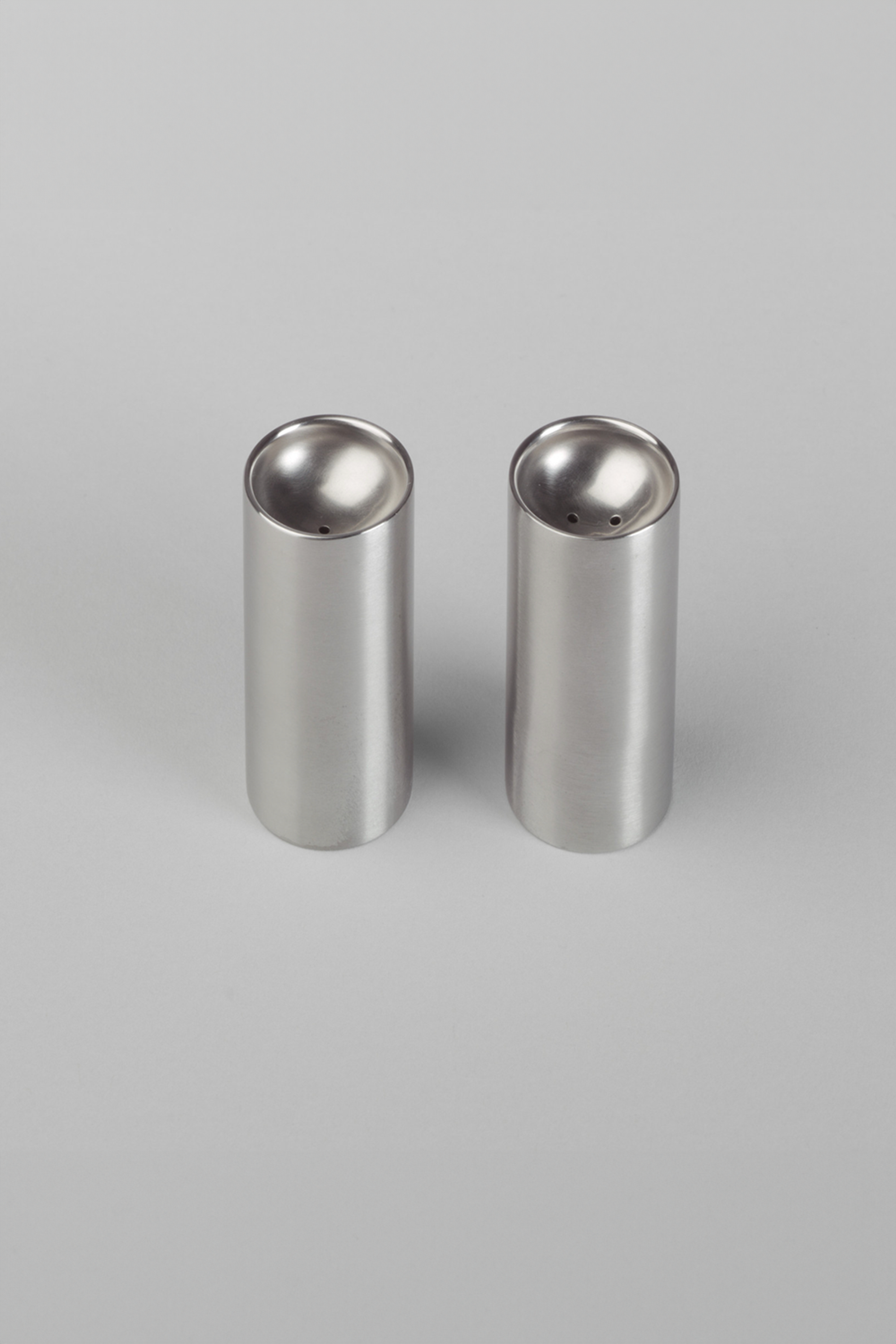 Cylinda Salt & Pepper Shaker by Arne Jacobsen