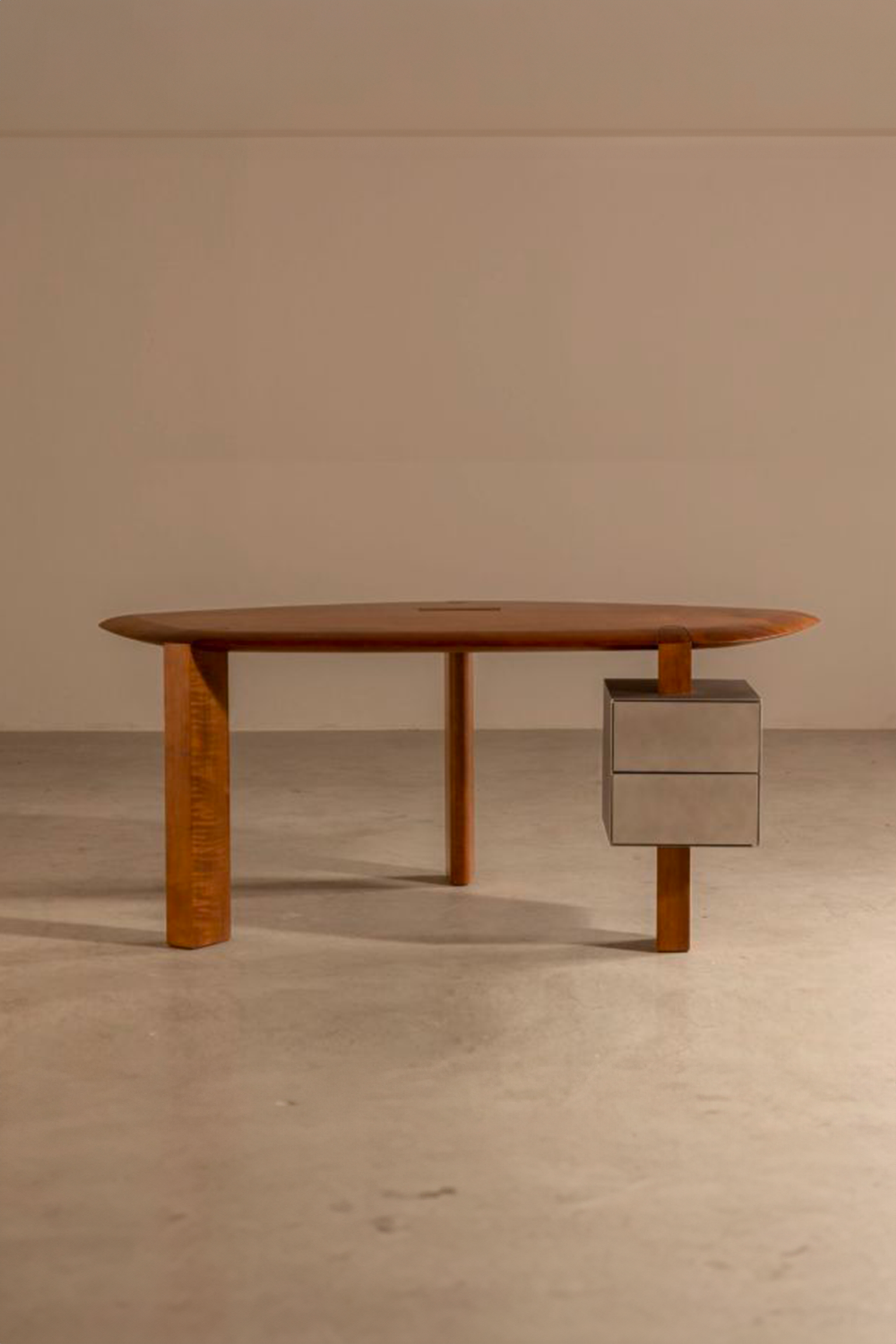 Jambu Desk by Arthur Casas