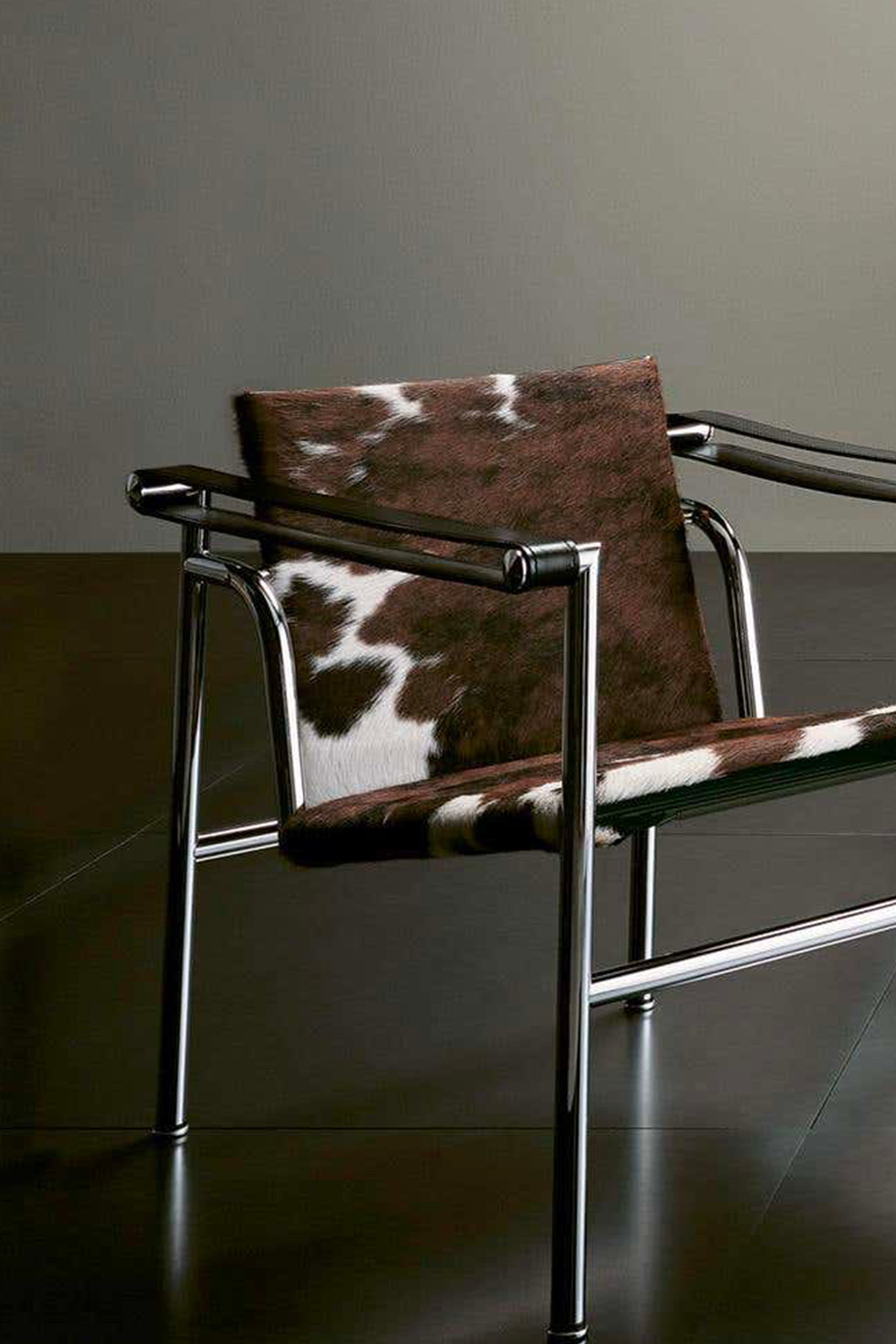 LC1 Chair by Le Corbusier