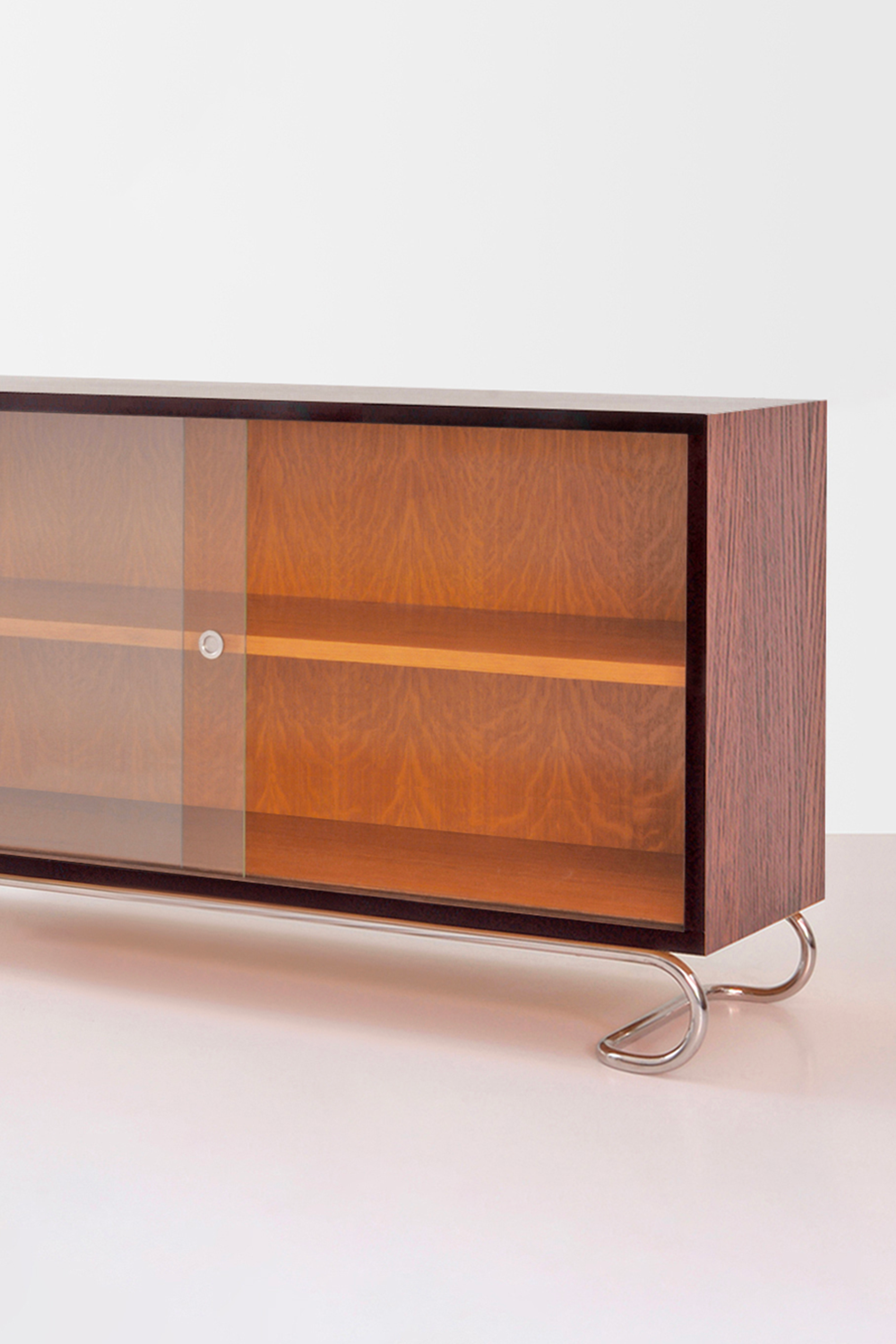 Low display cabinet by GMD Berlin