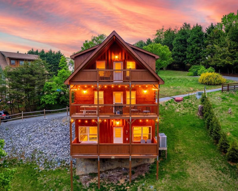 hf_20260217_170249_41f185ab-0cc8-4484-ab25-aae8cd539ebc (1).jpg