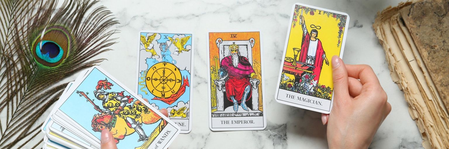 A lady showing her Tarot cards